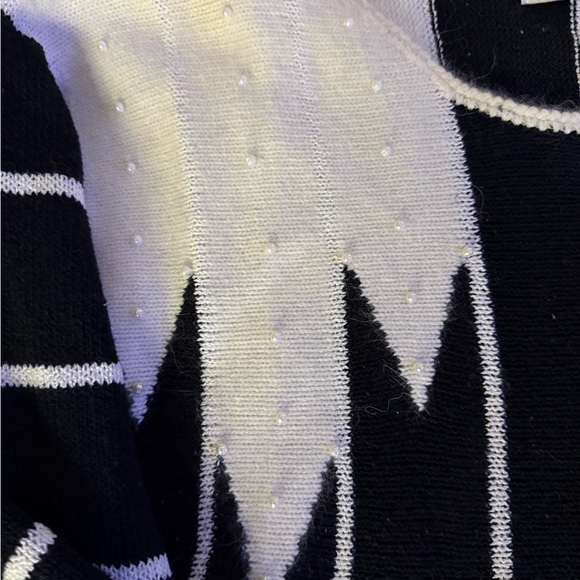 VINTAGE Striped Sweater - Picture 2 of 3